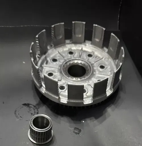 04-08 CRF 250 R Clutch Basket and Clutch Bearing 22100-KRN-A00