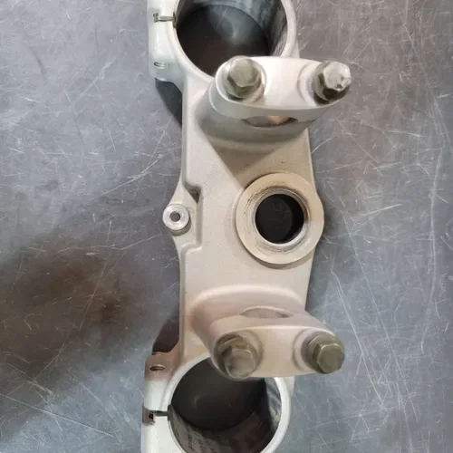 Yamaha YZ250 OEM Upper Triple Clamps