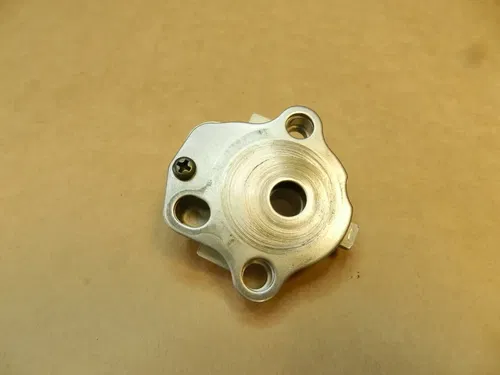 2006 YAMAHA YZ450F ENGINE MOTOR OIL PUMP HOUSING 2S2-13300-10-00