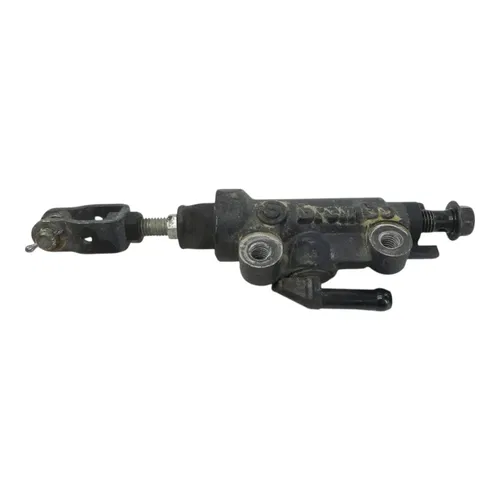 2011 YAMAHA FZ6R REAR BRAKE MASTER CYLINDER  2D1-2583V-00-00