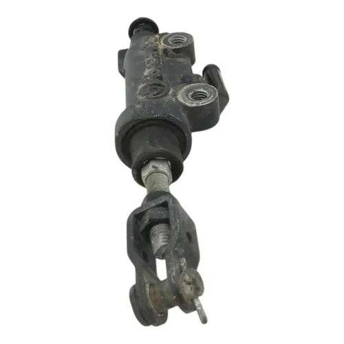 2011 YAMAHA FZ6R REAR BRAKE MASTER CYLINDER  2D1-2583V-00-00