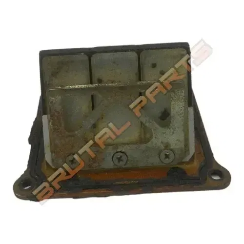 1982 SUZUKI RM125 OEM INTAKE REED CAGE BLOCK ASSEMBLY 13150-14110