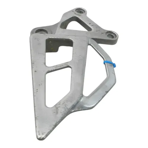 1996 KAWASAKI NINJA ZX6R LEFT FOOTPEG BRACKET 35011-1552