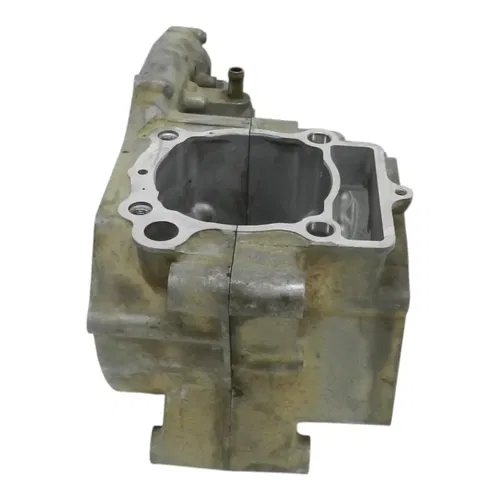 2010 SUZUKI RMZ250 CRANKCASE SET LEFT & RIGHT 11301-49810 11301-49811