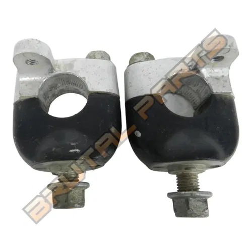 1987 HONDA FOURTRAX 350 HANDLEBAR CLAMP MOUNTS 53130-HA7-670