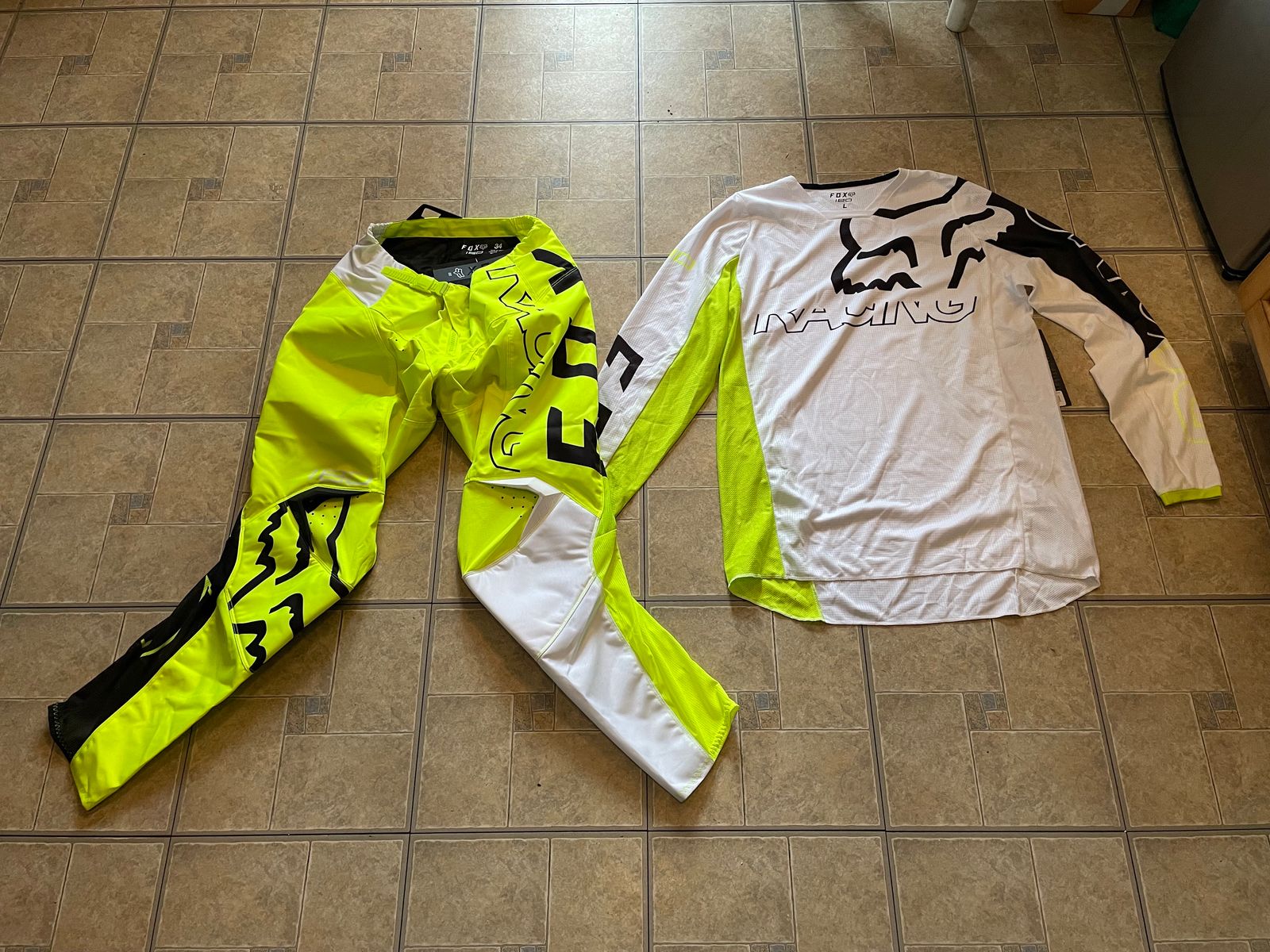 Fox Racing 180 Skew White Flo Yellow Gear Combo - Size L/34