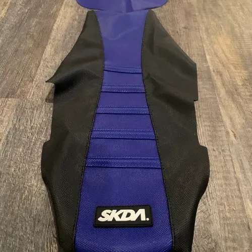 Yz450f seat hot sale cover