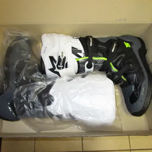 Alpinestars Men's Tech 5 Boots Brand New in the Box, SIZE 13