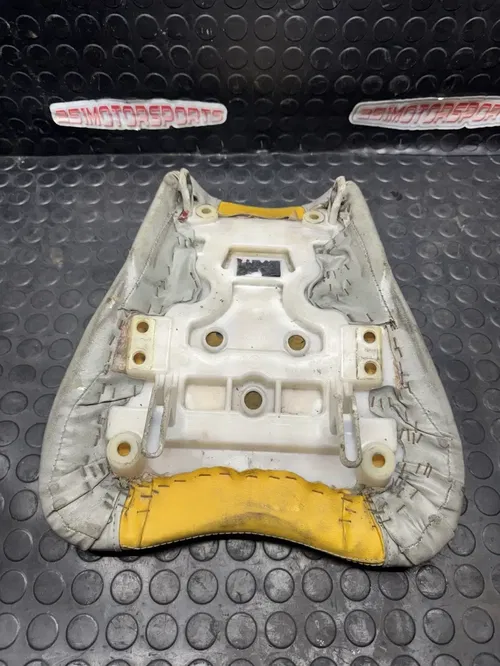 2007 2008 SUZUKI GSXR1000 FRONT DRIVERS SEAT SADDLE GREY SILVER  GSXR 1000 07 08