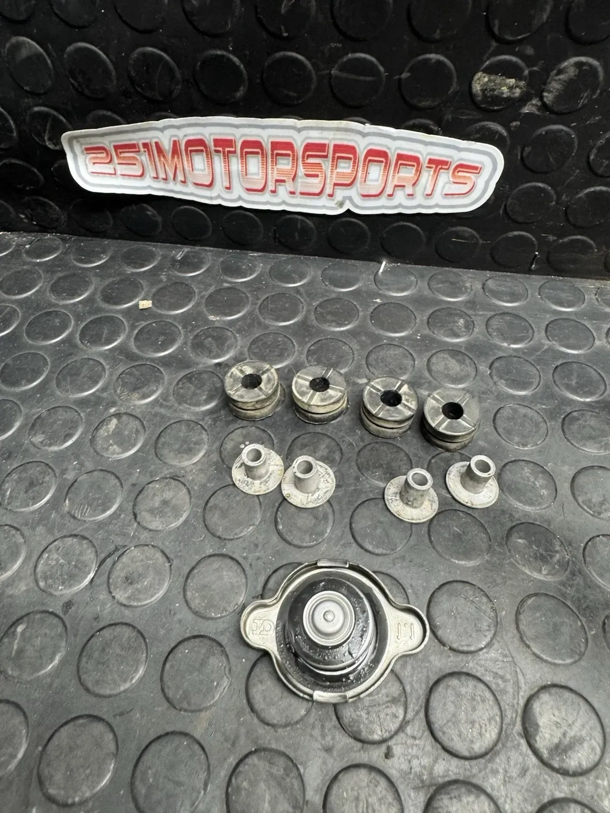 CRF250R RADIATOR Gromets Inserts Mounts GENUINE OEM HONDA CRF 250 R (2004-2008)