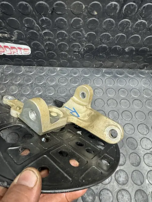 Right Driver Front Spindle Steering Knuckle 2006 Suzuki Quadracer 450 LTR450  07