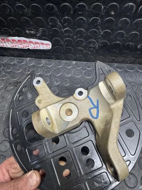Right Driver Front Spindle Steering Knuckle 2006 Suzuki Quadracer 450 LTR450  07