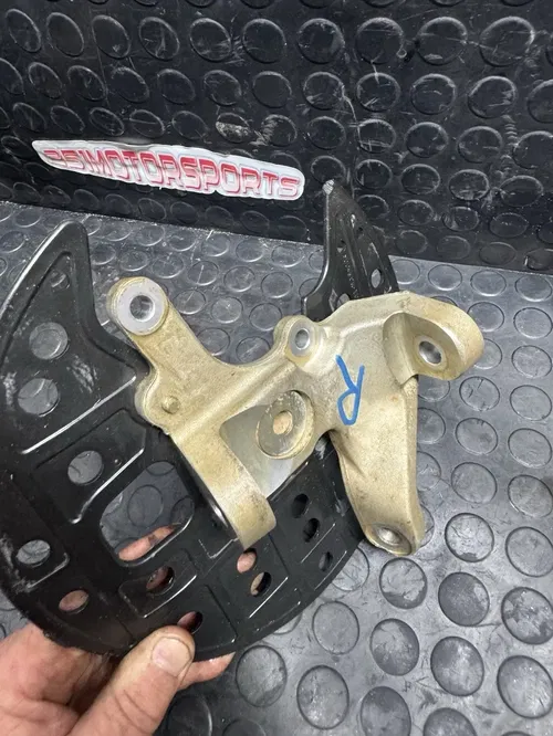 Right Driver Front Spindle Steering Knuckle 2006 Suzuki Quadracer 450 LTR450  07