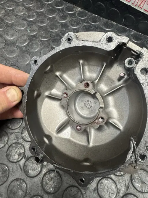 11-15 KAWASAKI NINJA ZX10R STATOR MAGNETO ALTERNATOR GENERATOR COVER