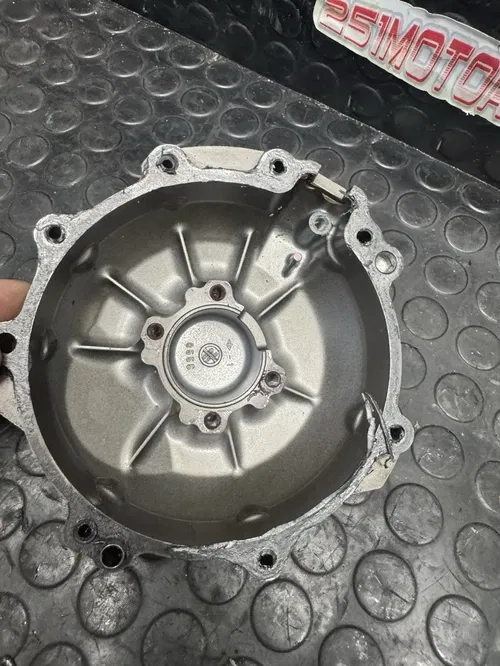 11-15 KAWASAKI NINJA ZX10R STATOR MAGNETO ALTERNATOR GENERATOR COVER