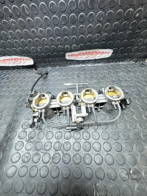 2008 Kawasaki Ninja Zx6r Main Fuel Injectors Throttle Bodies Intake 2007 07-08