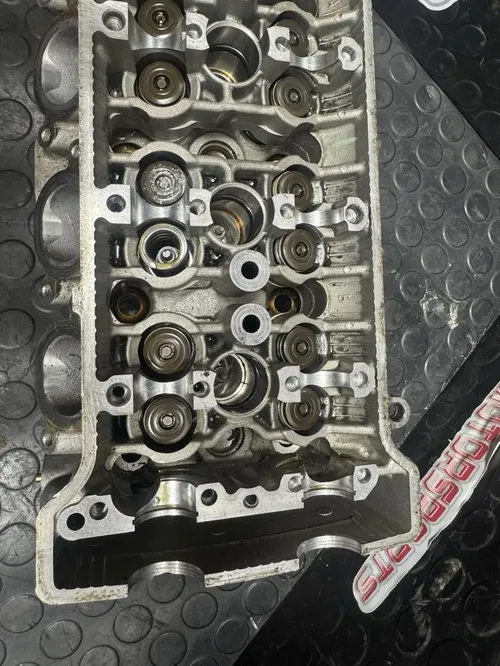2007 06-07 Suzuki GSXR 600 GSXR600 Cylinder Head  Camshaft Buckets Cam Valves