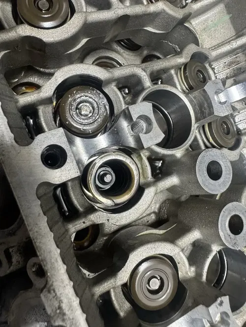 2007 06-07 Suzuki GSXR 600 GSXR600 Cylinder Head  Camshaft Buckets Cam Valves