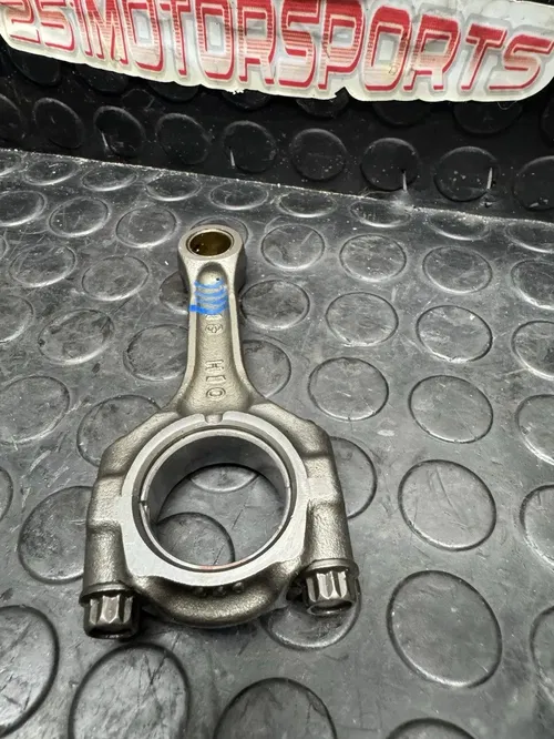 2006 - 2009 Suzuki GSXR 600 Engine Connecting Rods 12160-01H10 4