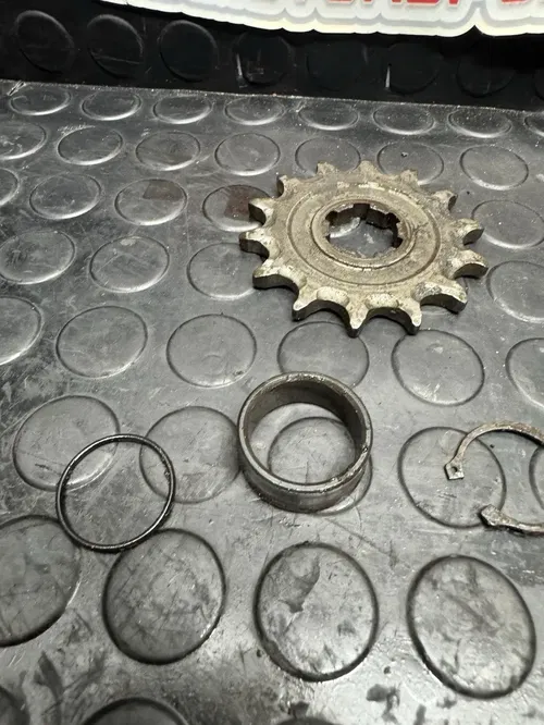 1991 Kawasaki KDX200 Front Sprocket Engine Motor Collar Spacer Cir Clip