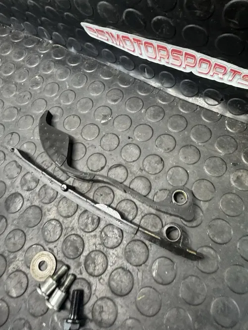 2007  06 07 Suzuki GSXR 600 GSXR600 Timing Camshaft Cam Chain Tensioner Guide
