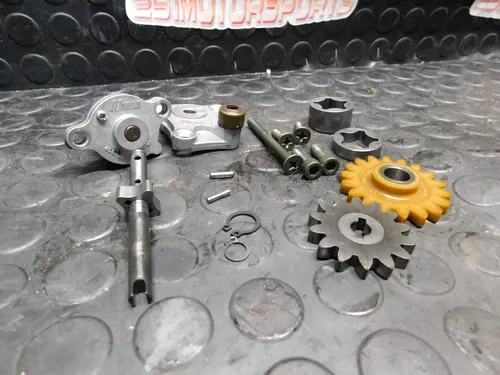 OEM 2006 2007 2008 Suzuki LTR450 Oil Pump Assy Pumps LTR 450 LT R450 Mikuni