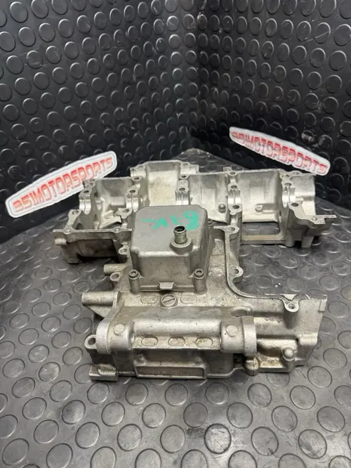 01 02 2001 2002 SUZUKI GSXR 1000 Gsxr1000 Lower ENGINE BOTTOM CRANK CASES MOTOR