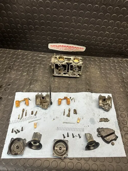 2006 Kawasaki KFX700 Kfx 700 Carburetors Carbs.        In Good Condition