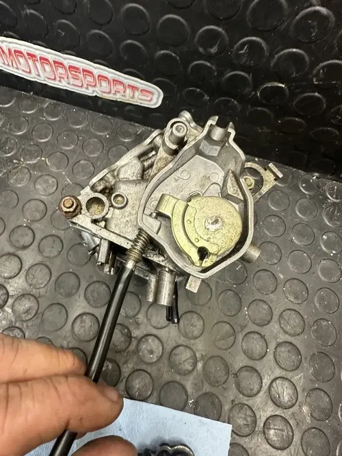 2006 Kawasaki KFX700 Kfx 700 Carburetors Carbs.        In Good Condition