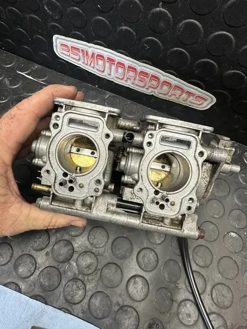 2006 Kawasaki KFX700 Kfx 700 Carburetors Carbs.        In Good Condition