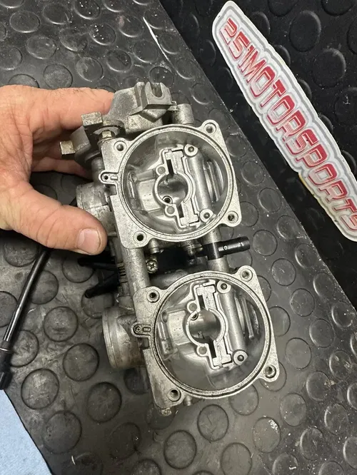 2006 Kawasaki KFX700 Kfx 700 Carburetors Carbs.        In Good Condition