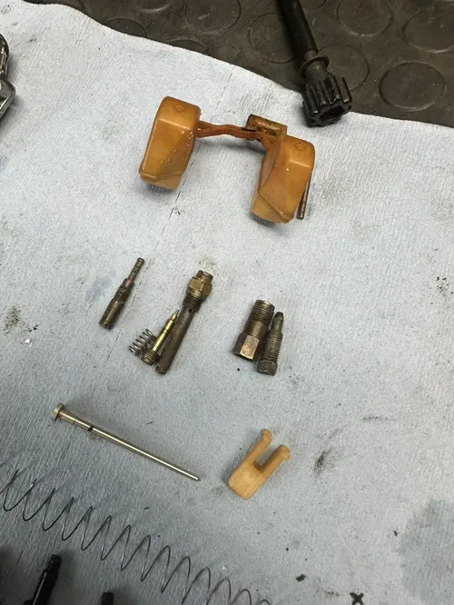 2006 Kawasaki KFX700 Kfx 700 Carburetors Carbs.        In Good Condition