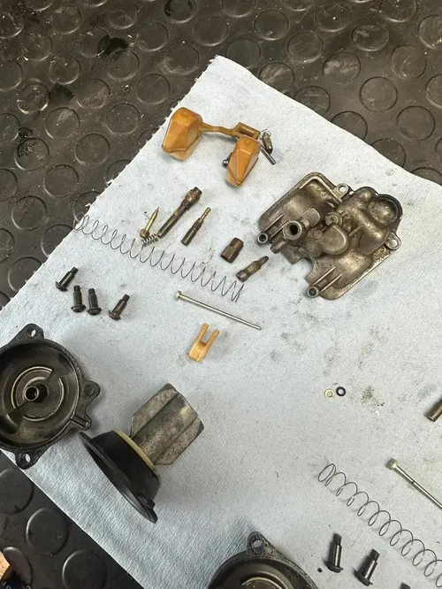 2006 Kawasaki KFX700 Kfx 700 Carburetors Carbs.        In Good Condition