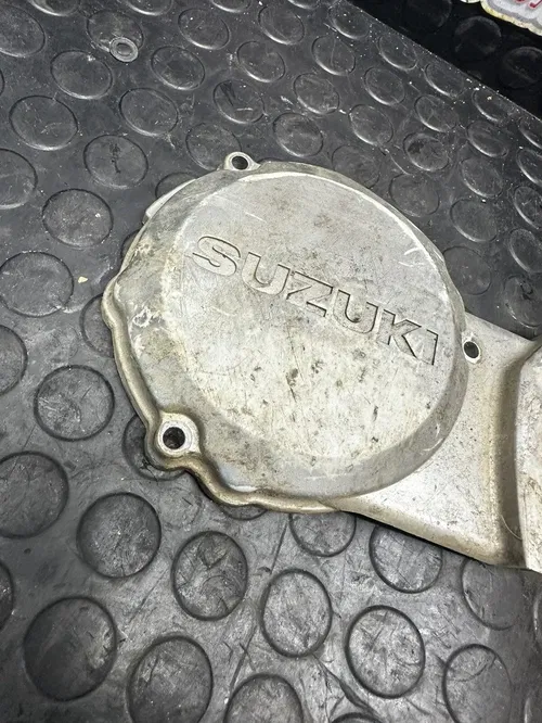 2004 02-08 Suzuki RM85L RM85 RM 85 / OEM ENGINE STATOR SIDE COVER CHAIN GUARD