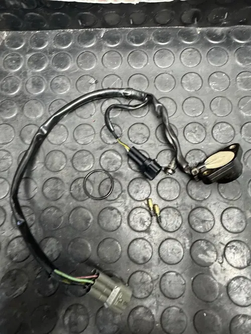 2014 11-15 Kawasaki NINJA ZX10R ENGINE MOTOR NEUTRAL GEAR POSITION SENSOR OEM