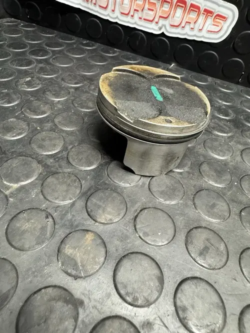 KAWASAKI NINJA ZX10R 2004-2007, PISTON PART # 13001-0063  04 05 06 07