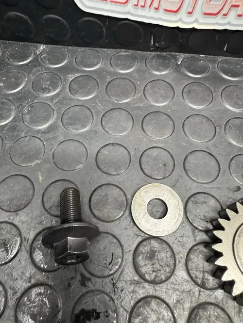 2004 HONDA CRF 450R IDLE & PRIMARY GEAR Bolt  Washer CRF450 450R