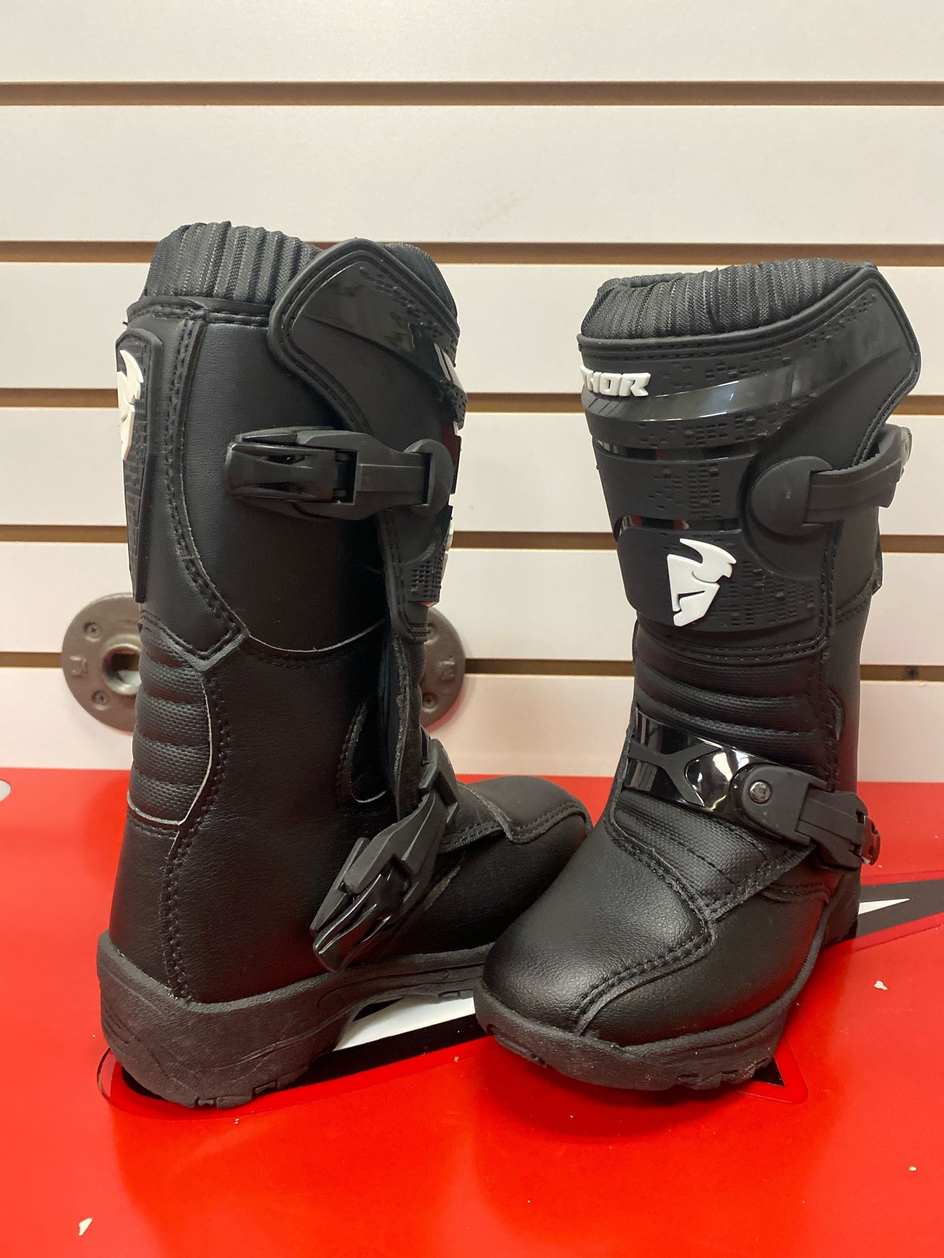 Thor Blitz Xp Mini Kids Size 12