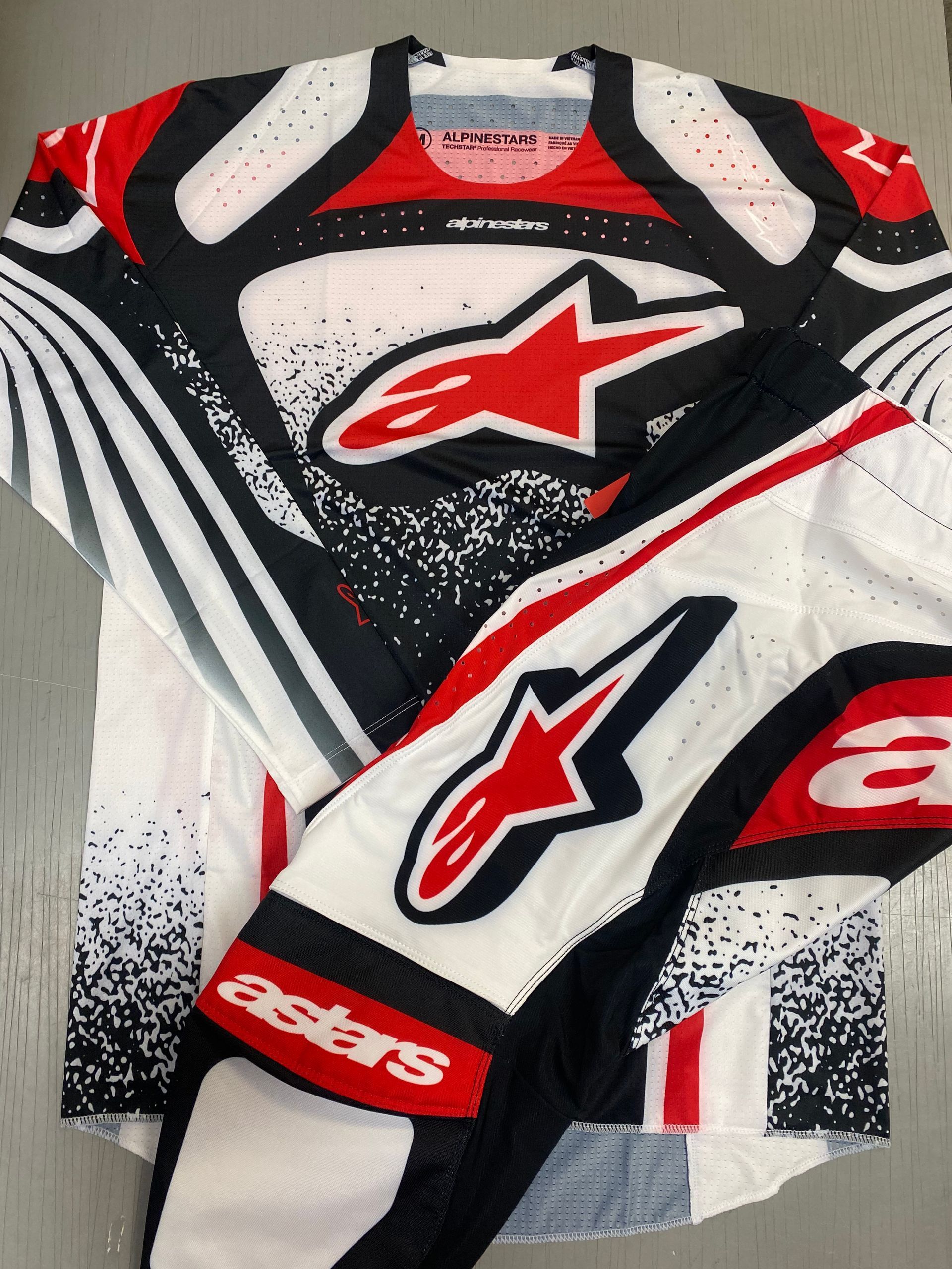Alpinestars Techstar Nomur Gear Set Black/White/Red