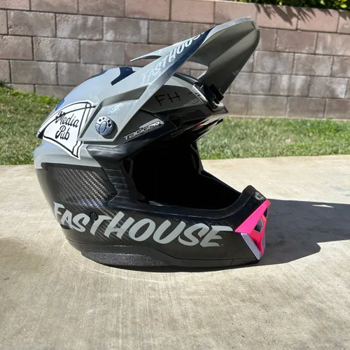 Bell Moto 10 Helmet 