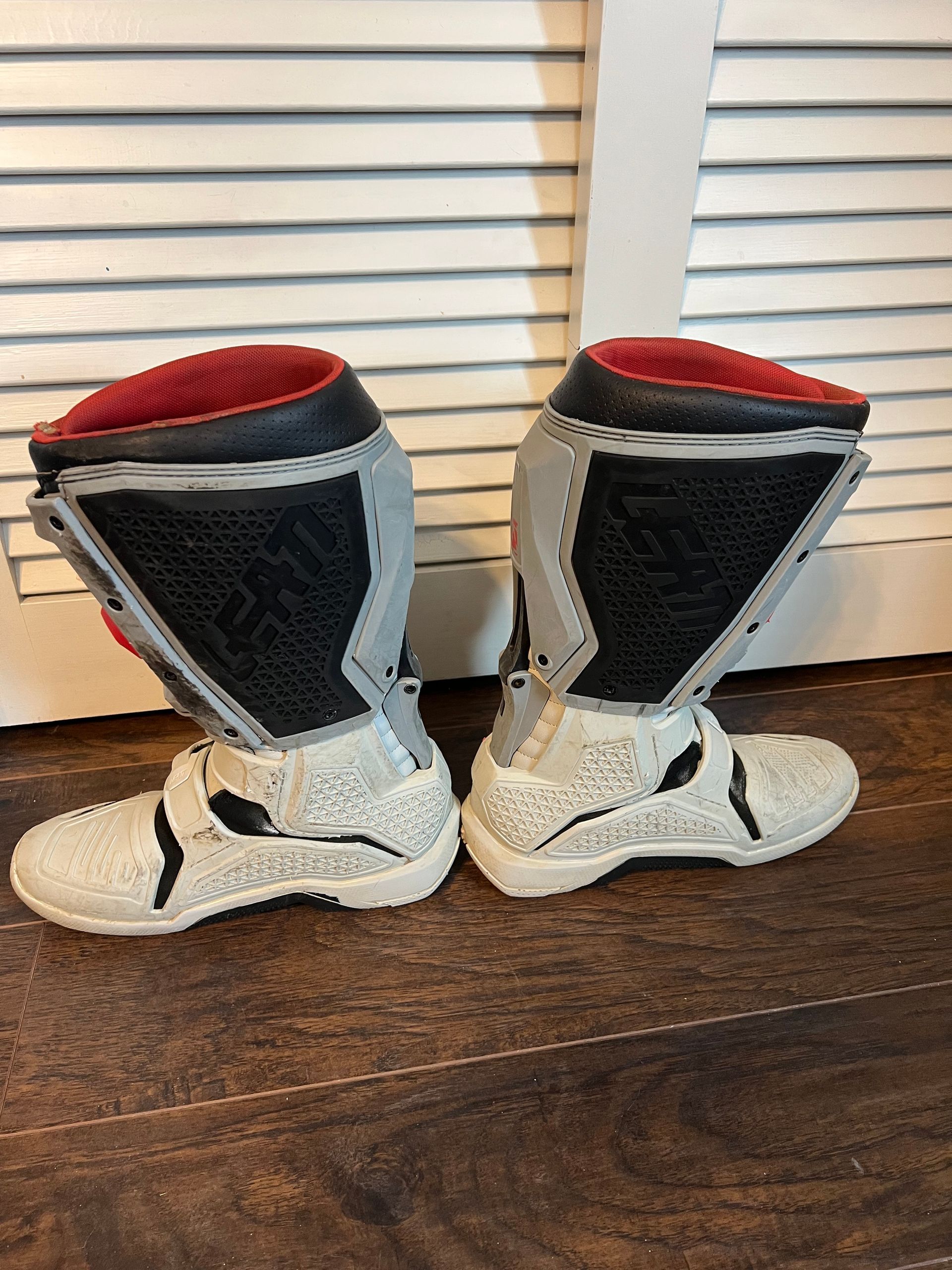 Leatt 5.5 FlexLock Boot - Size 10 