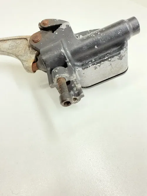 2003 POLARIS PREDATOR 500 FRONT BRAKE MASTER CYLINDER OEM 1910590