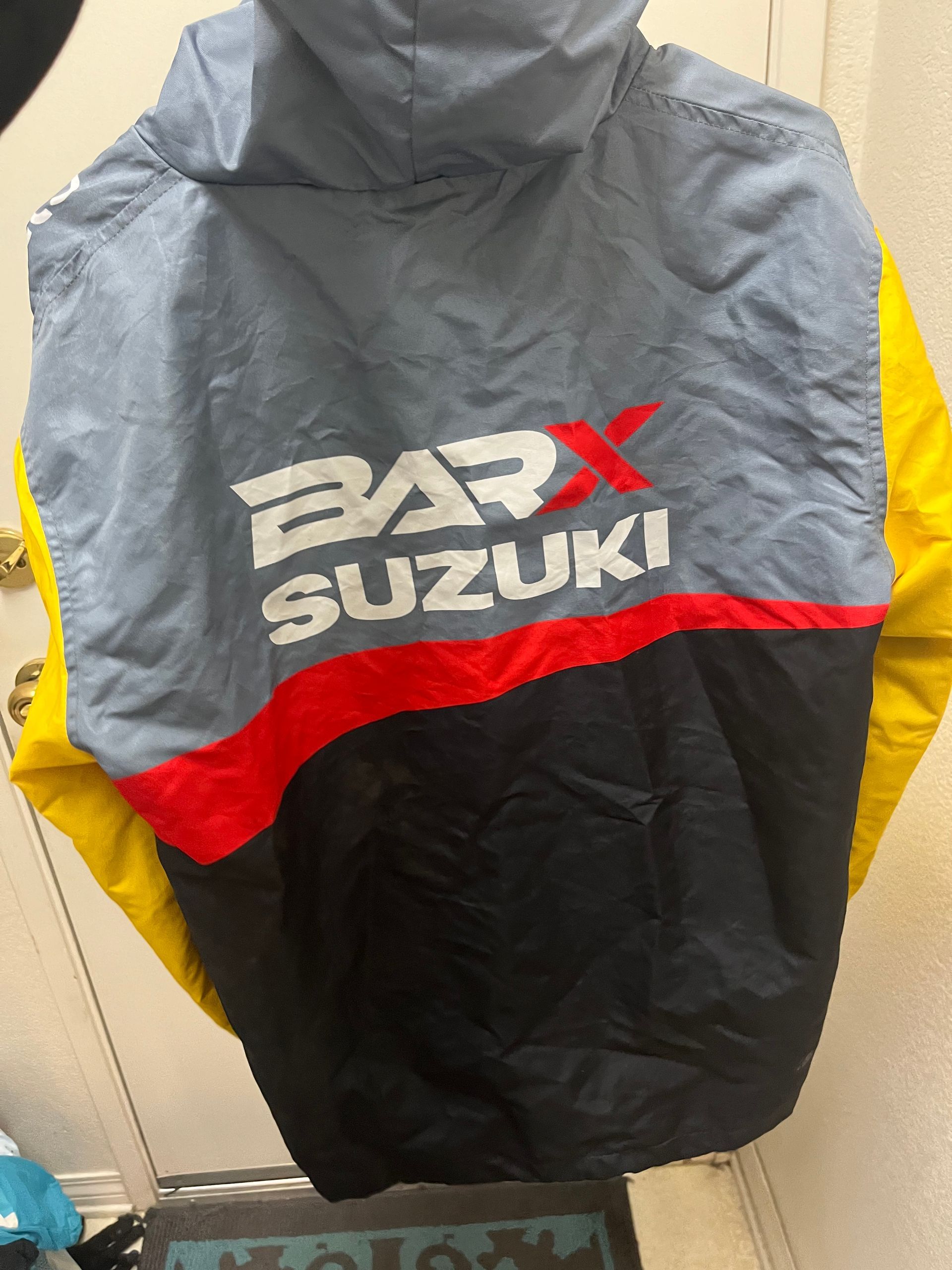 Bar x Suzuki Wind Breaker