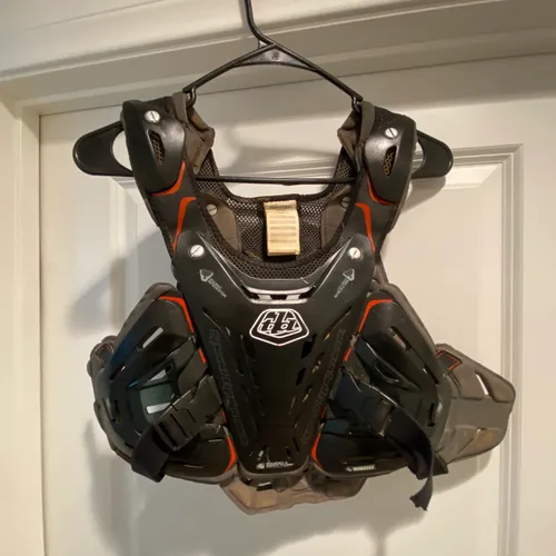 TLD Shock Doctor Chest Protector Size - M
