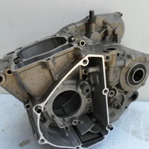09 Kawasaki KX250F Engine Case Set Left Right
