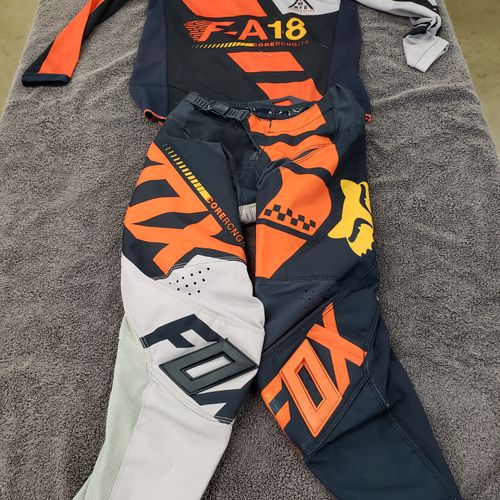 Youth Fox 180 Gear Set- Orange, Navy, Grey, Yellow