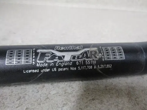 RENTHAL FATBARS 1&1/8TH OVERSIZED BLACK BARS 671, M152