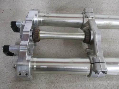 2001 SUZUKI RM250 FRONT FORK TUBES SUSPENSION W/ BILLET TOP CLAMP, M127