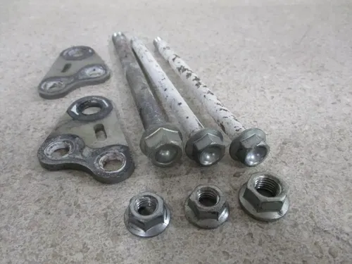 2017 HONDA CRF 450R FRONT LOWER MOTOR MOUNTS ENGINE MOUNTS HANGERS BOLTS, M140