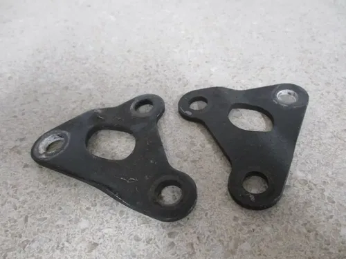 2007 SUZUKI DRZ 125L UPPER MOTOR MOUNT PLATE HANGERS SET, 41991-08G00, M151